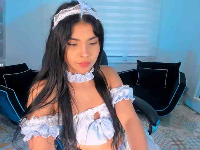MiaLaurence