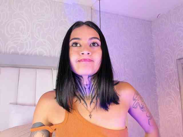 NicolleSweett04