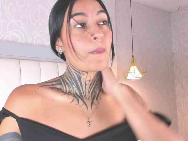 NicolleSweett04