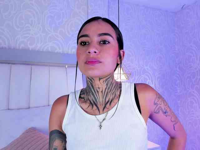 NicolleSweett04