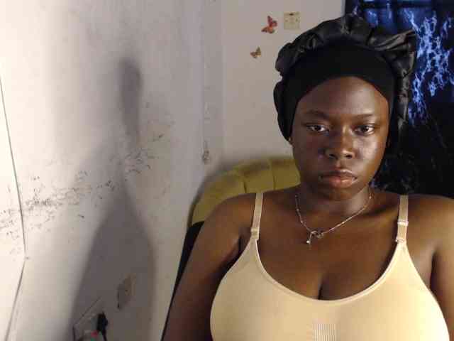 Eboni-hotboobs