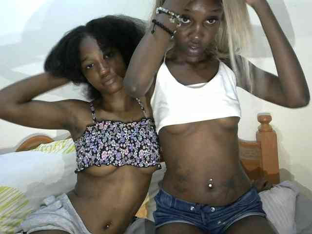 sexytwinnie
