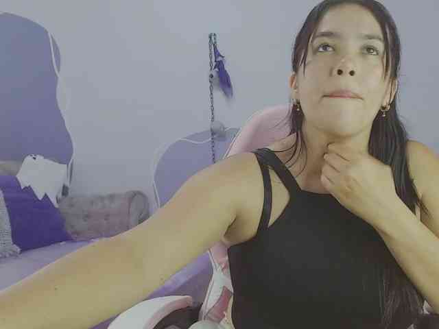 MaddycurvyScarletmh