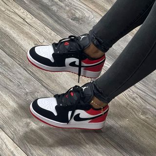 Sports Shoes