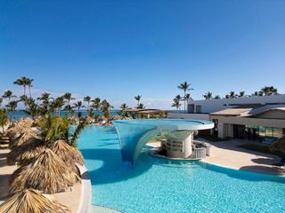 Holiday with hot videos & photos