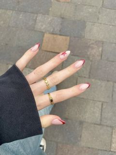 Invite me my nails ???