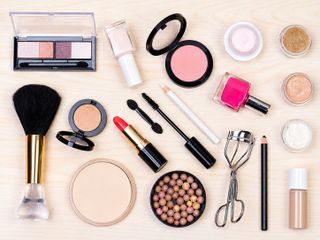 MAKEUP