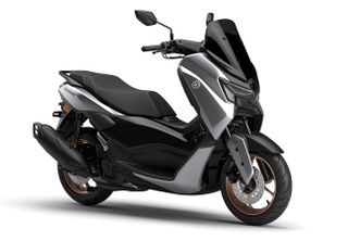 Moto y casa